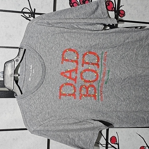 Travis Mathew Dad Bod Festive Holiday T-Shirt Size Small NWT Christmas Festive - Picture 3 of 8